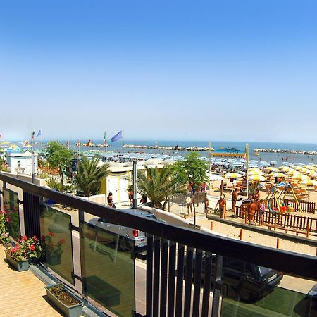 Hotel Continental Bellaria-Igea Marina Eksteriør billede