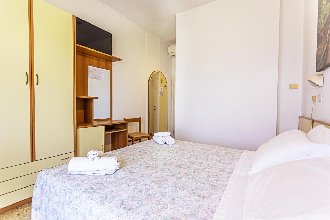 Hotel Continental Bellaria-Igea Marina Eksteriør billede