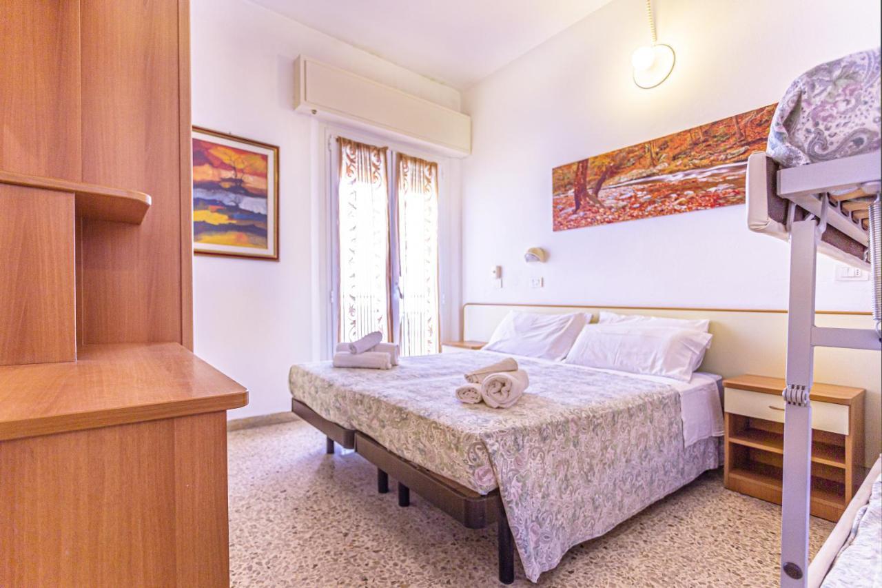 Hotel Continental Bellaria-Igea Marina Eksteriør billede