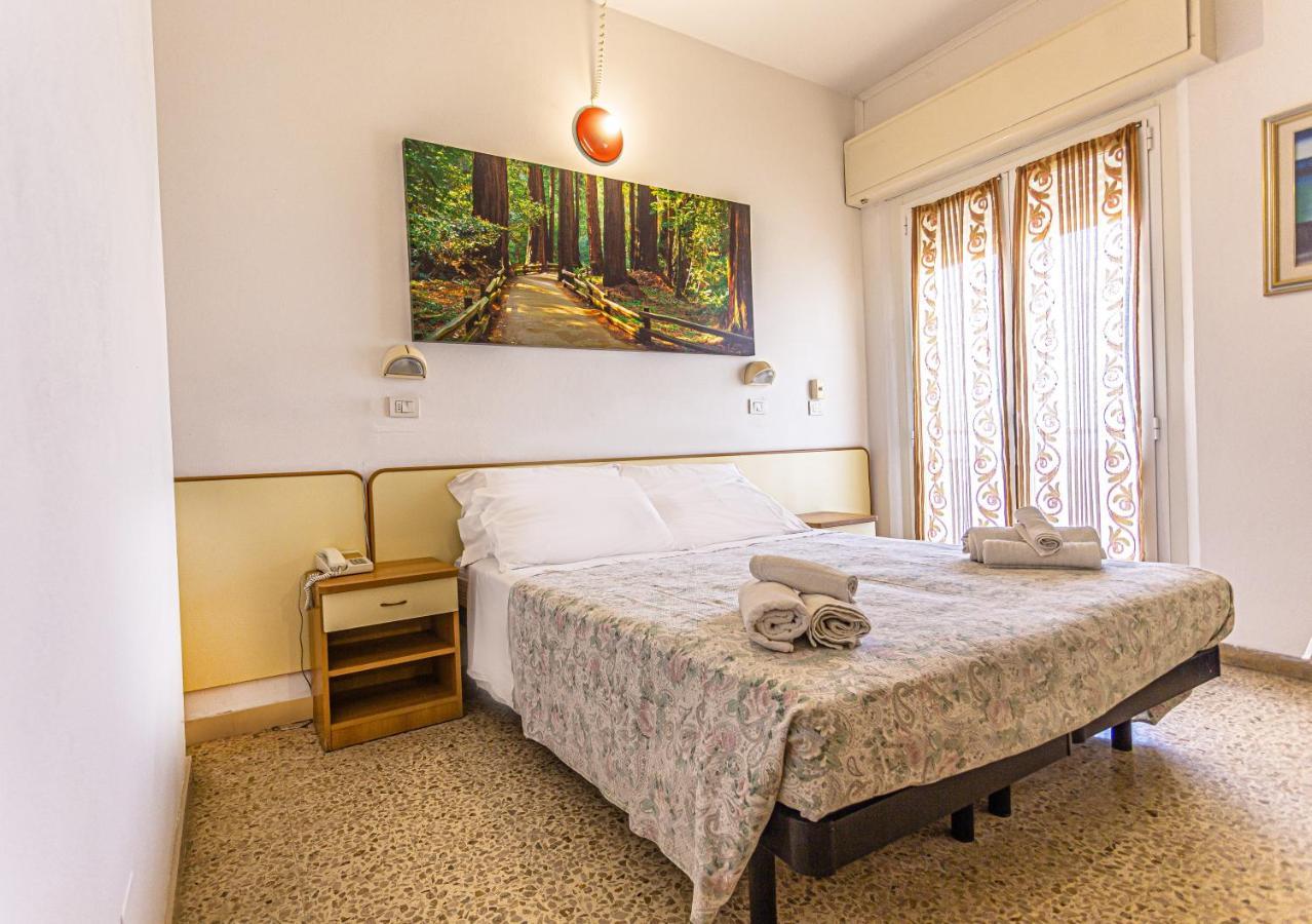 Hotel Continental Bellaria-Igea Marina Eksteriør billede